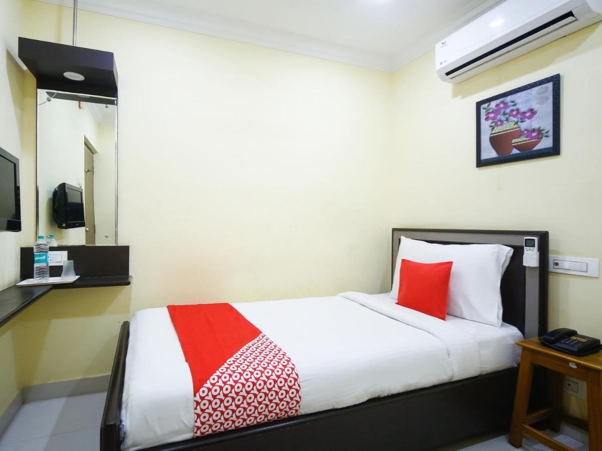 Saibala Transit Hotel Chennai Exterior foto